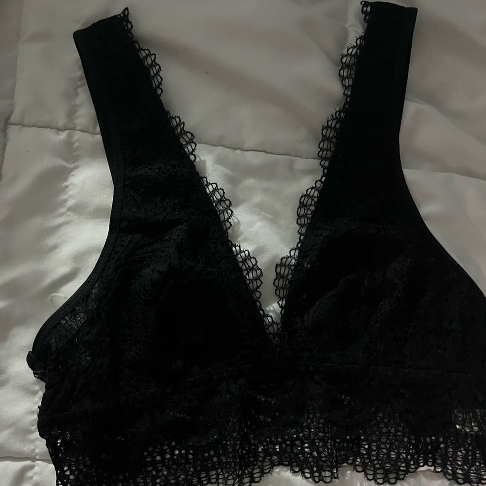 Woman’s small brallete